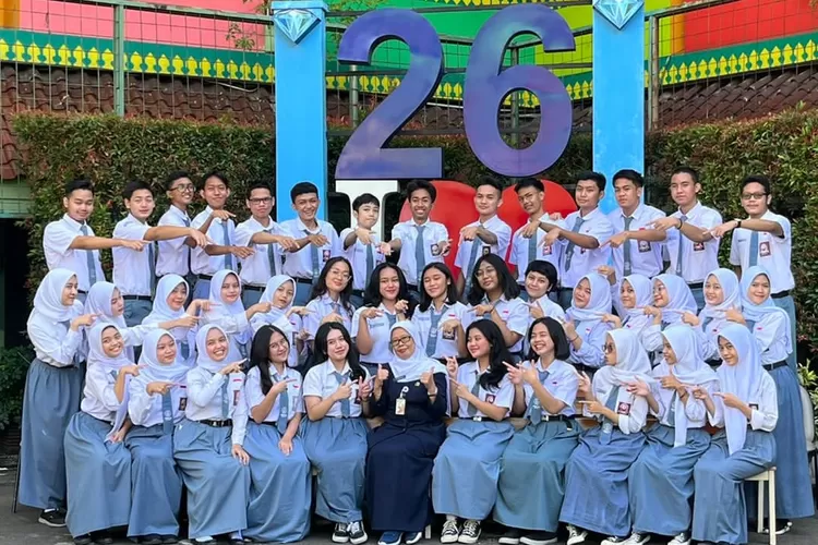 Pendidikan Gemilang di SMAN 1 Madiun: Menjadi Pilar Pengembangan Karakter Siswa